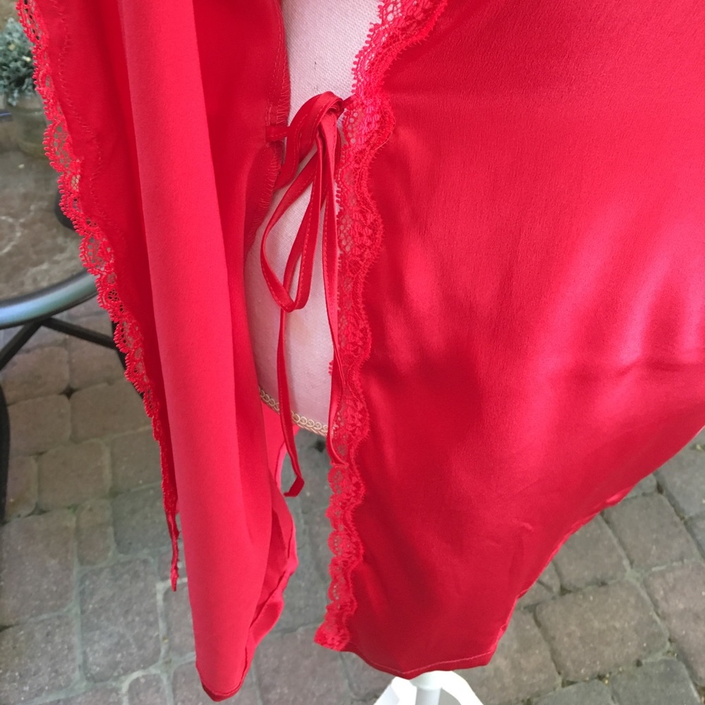 Victoria’s Secret Red Sleep Robe - Picture 5 of 8